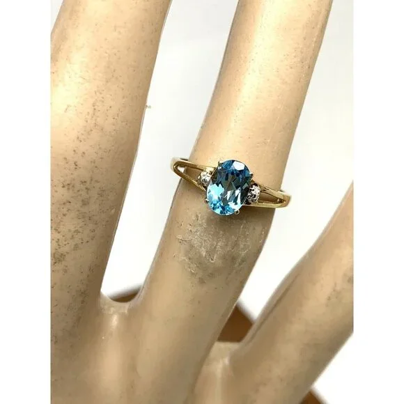 Blue Topaz Oval Cut Cocktail Women's Ring 10k Yellow Gold Estate Jewelry…